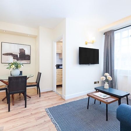 Capital One Bedroom Flat Chelsea Cloisters 724 London Bagian luar foto