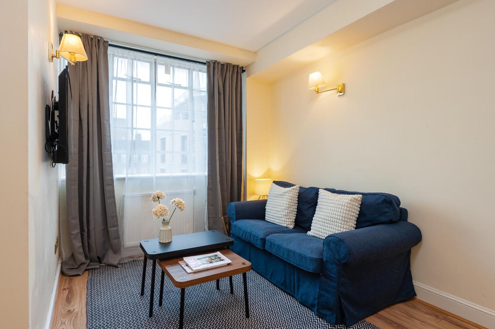Capital One Bedroom Flat Chelsea Cloisters 724 London Bagian luar foto